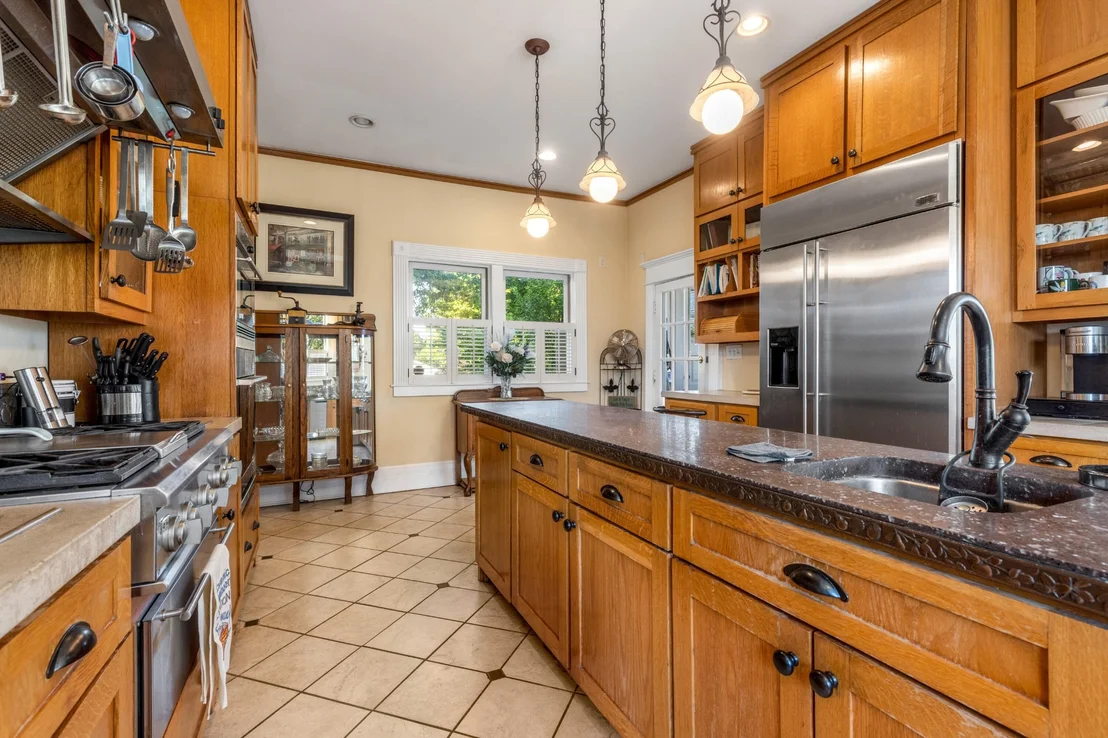 Photo of 46 N Crest Road