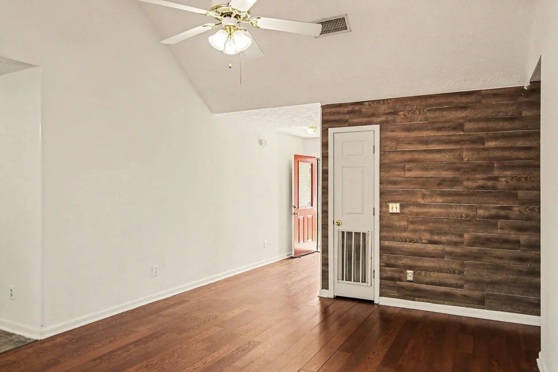 Photo of 503 Hackney Dr