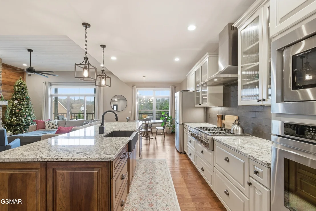 Photo of 701 Waters Edge