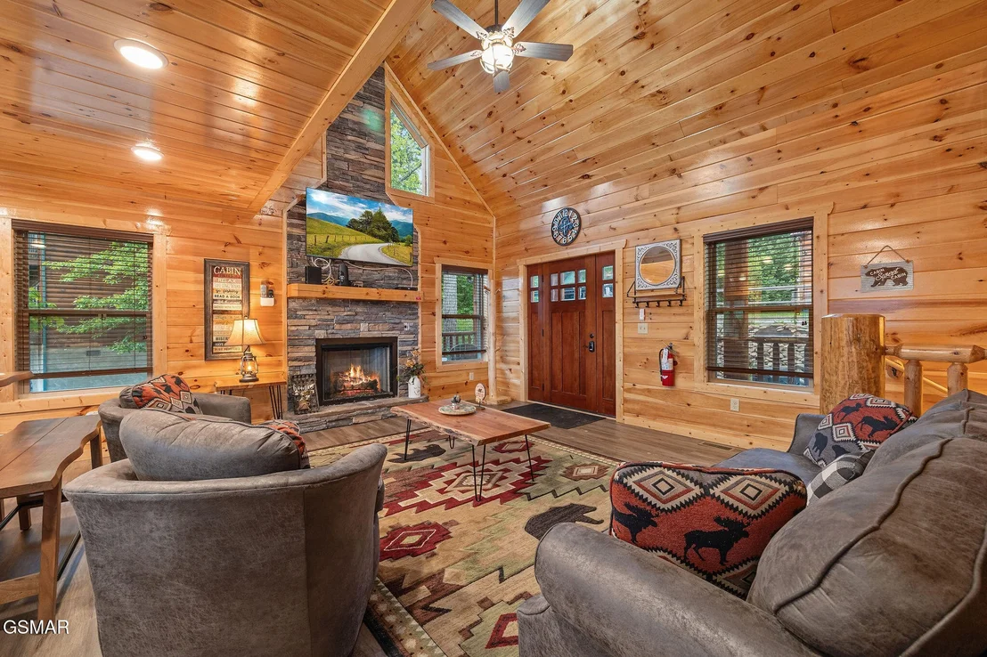 Photo of 2140 E View Drive
