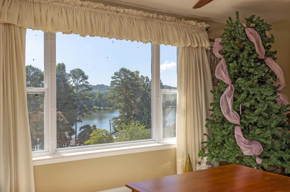 Photo of 672 Toestring Cove Road