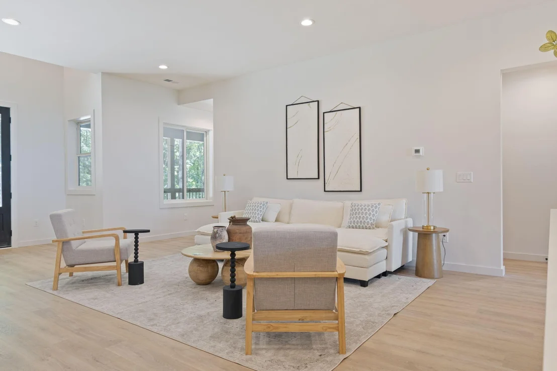 Photo of 824 Valley View Drive