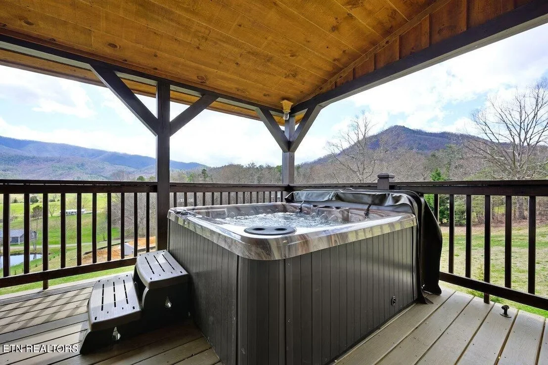 Photo of 4032 Roundtop Drive