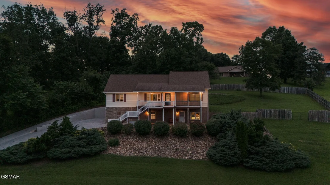 Photo of 1110 Hide Away Lane