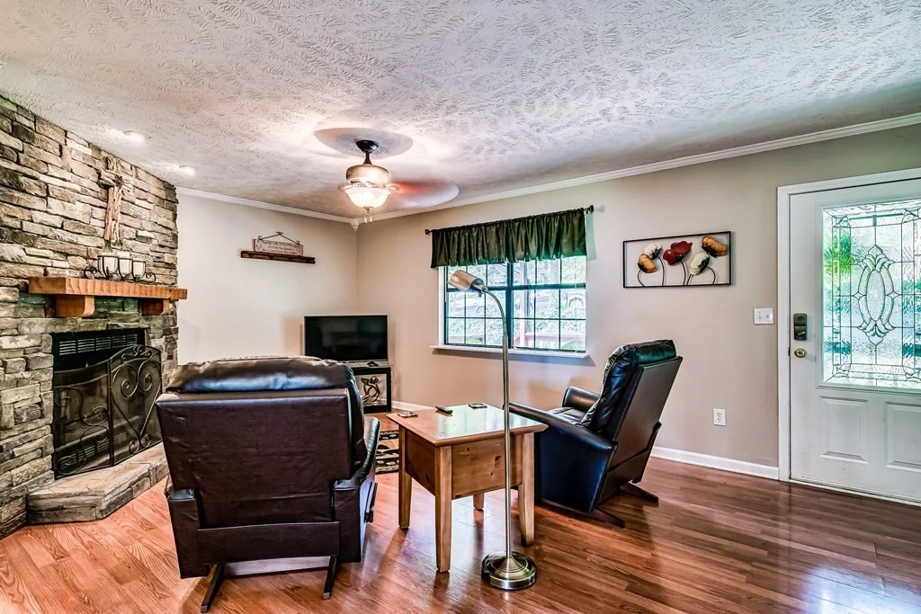 Photo of 1530 Madron