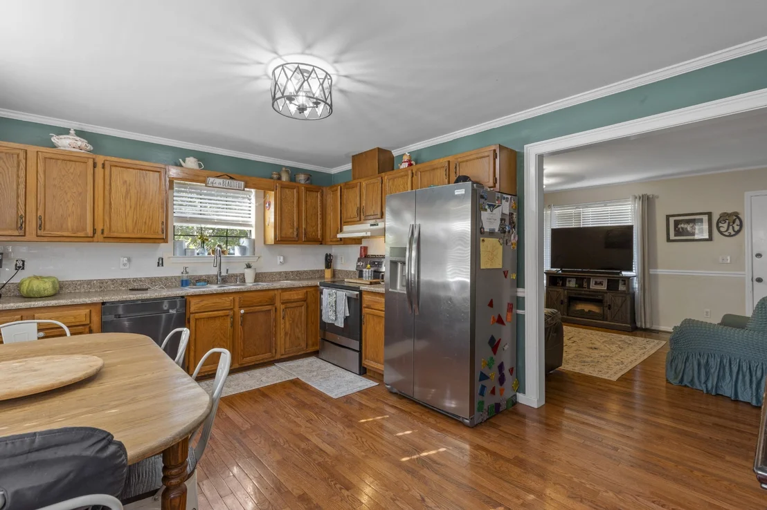 Photo of 2077 Saunders Road
