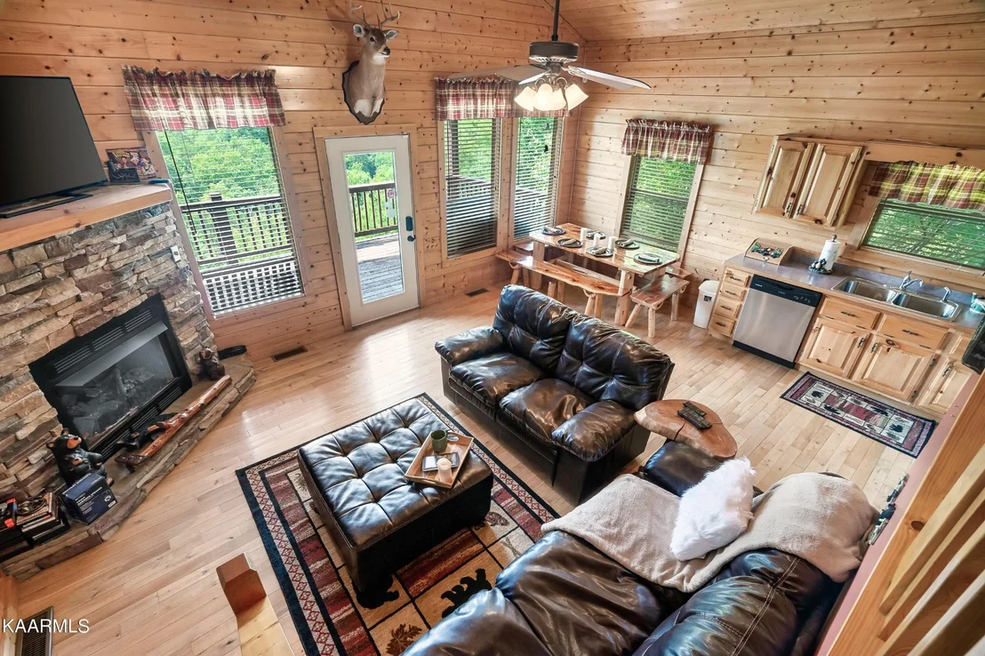 Photo of 4179 Chamberlain Lane