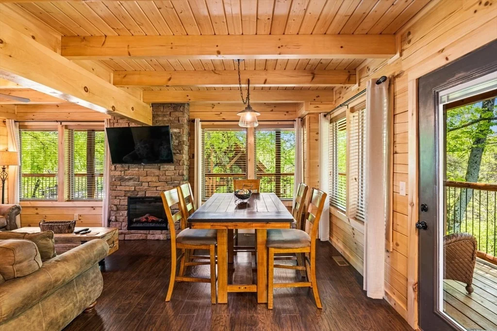Photo of 220 Alpine Mountain Way