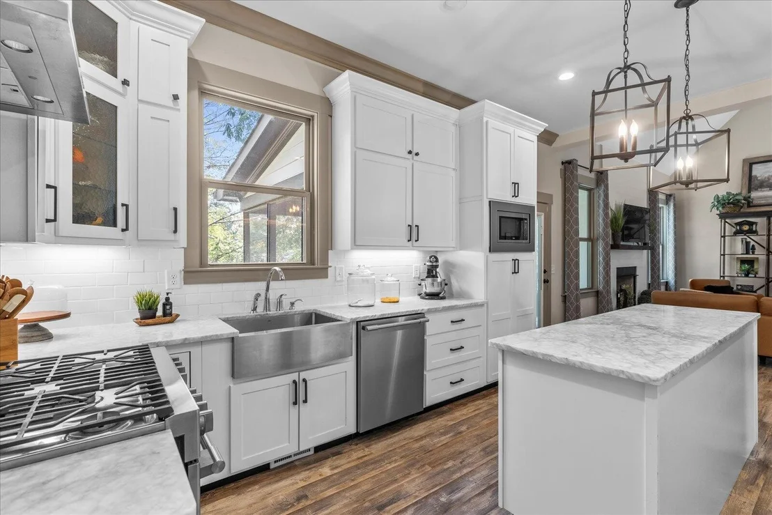 Photo of 8417 Pine Ridge Road