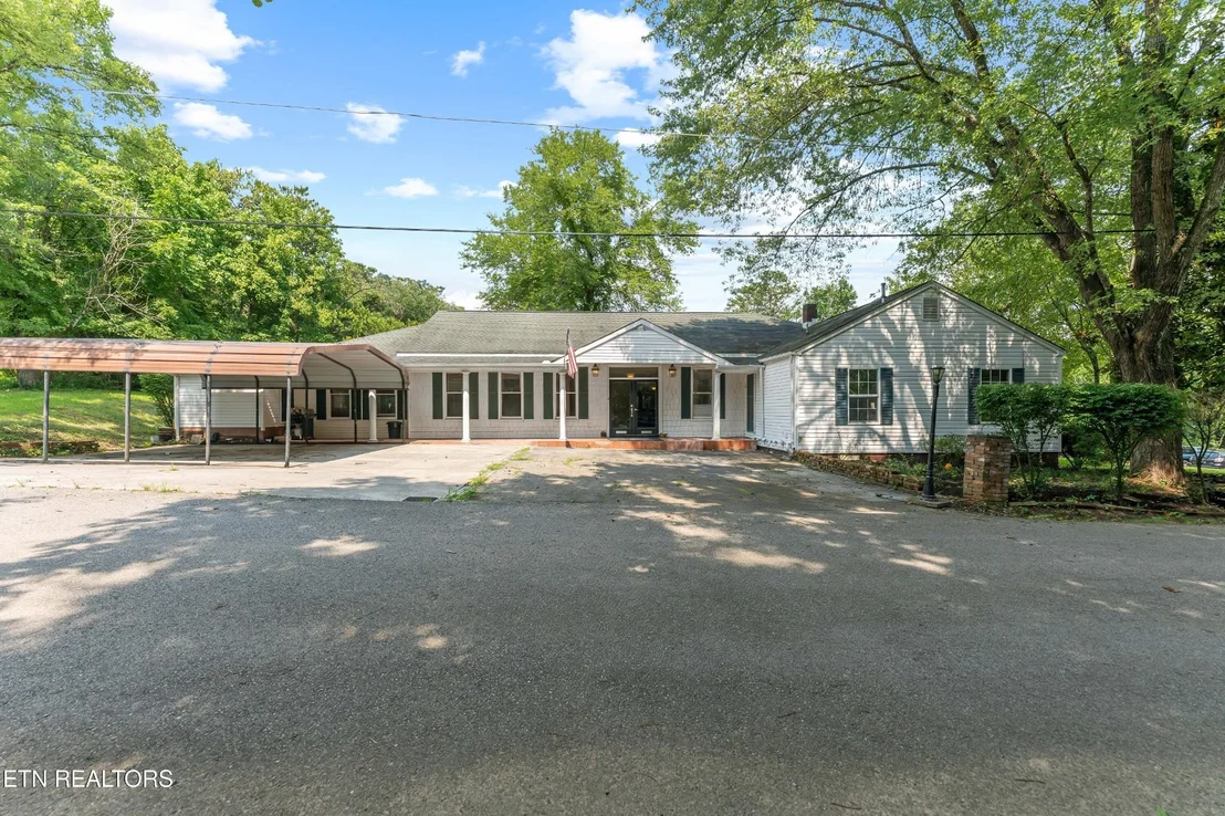 Photo of 702 Meadowview Drive