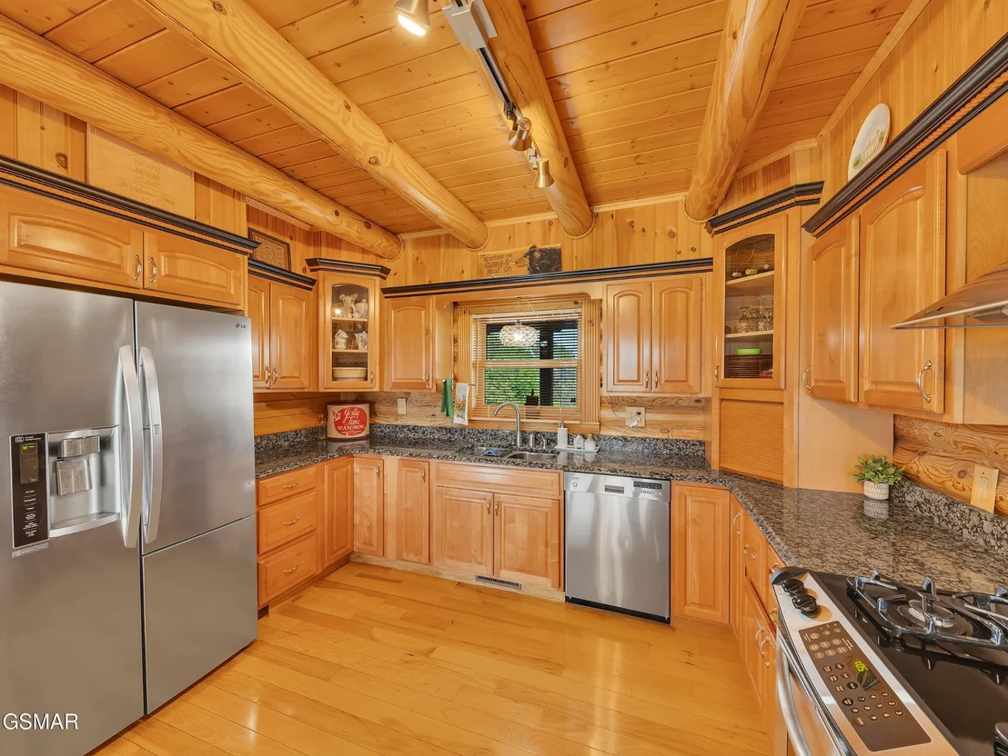 Photo of 838 Pinnacle Drive