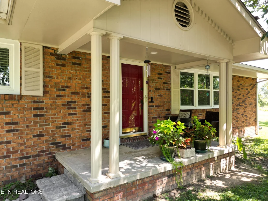 Photo of 175 Oswego Rd