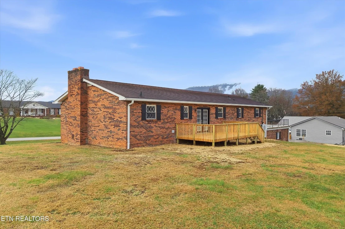Photo of 229 Brown Crest Rd