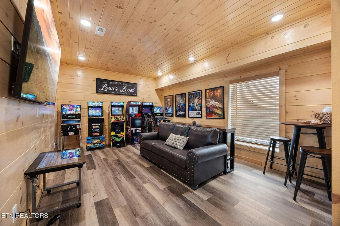 Photo of 519 Warbonnet Way