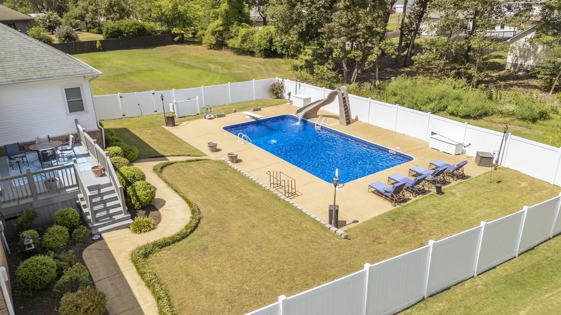 Photo of 350 YEISER DR