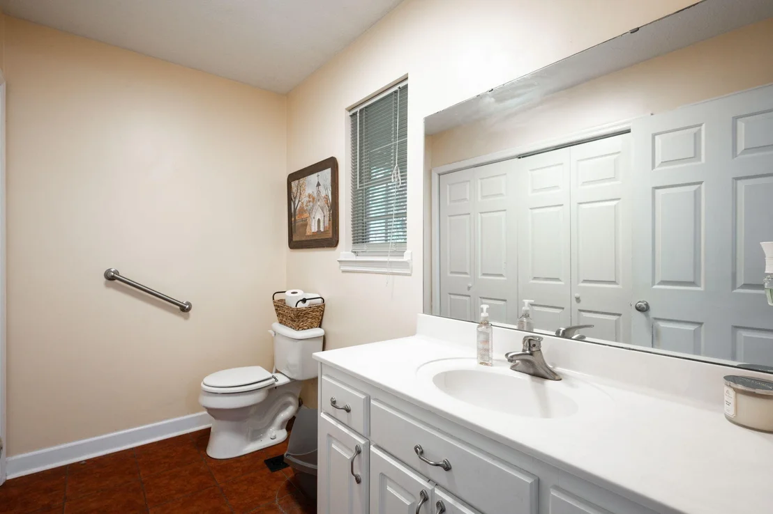 Photo of 497 Glenpoint Lane
