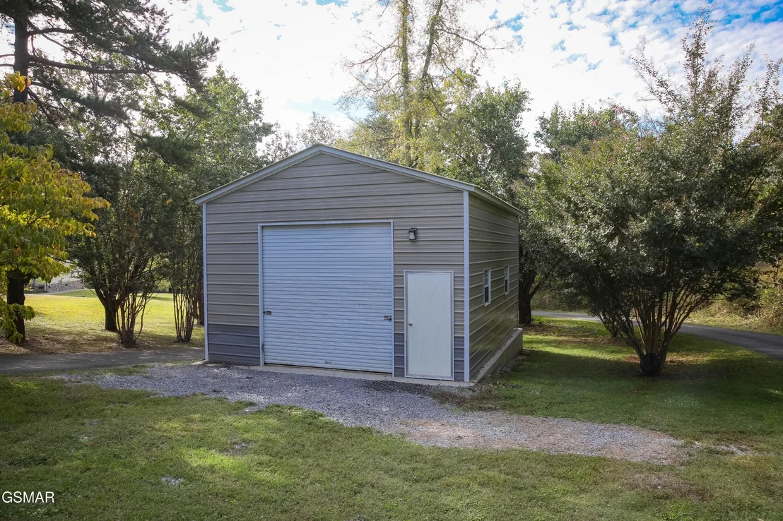 Photo of 820 Matthews Way
