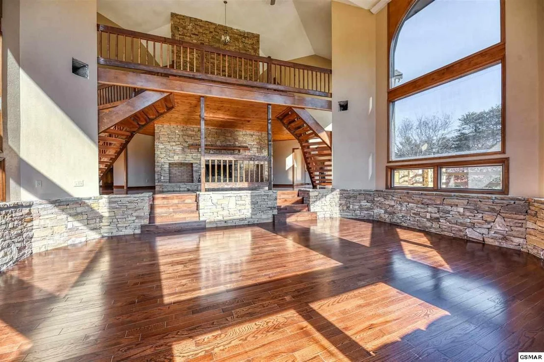 Photo of 1252 Crestview Drive