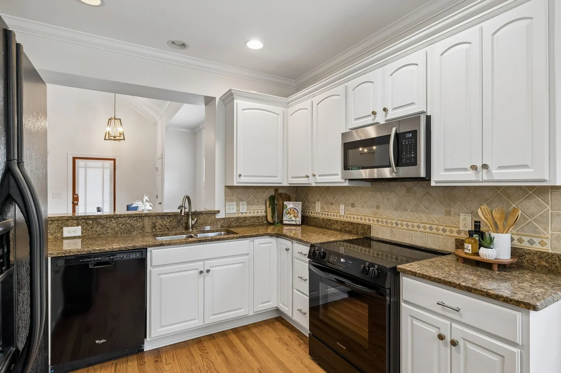 Photo of 126 Jasper Ave