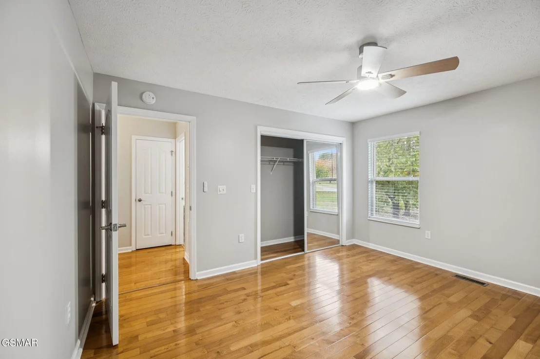 Photo of 734 Southview Circle