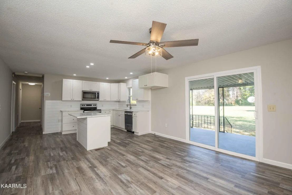 Photo of 3408 Hackberry Rd