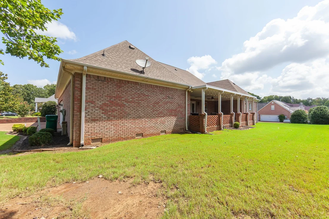Photo of 10 Bentwillow Cv