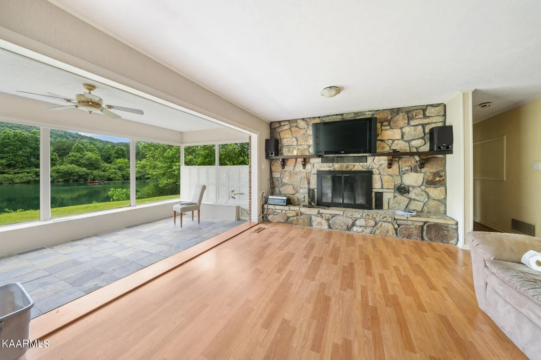 Photo of 329 Gibbs Ferry Rd