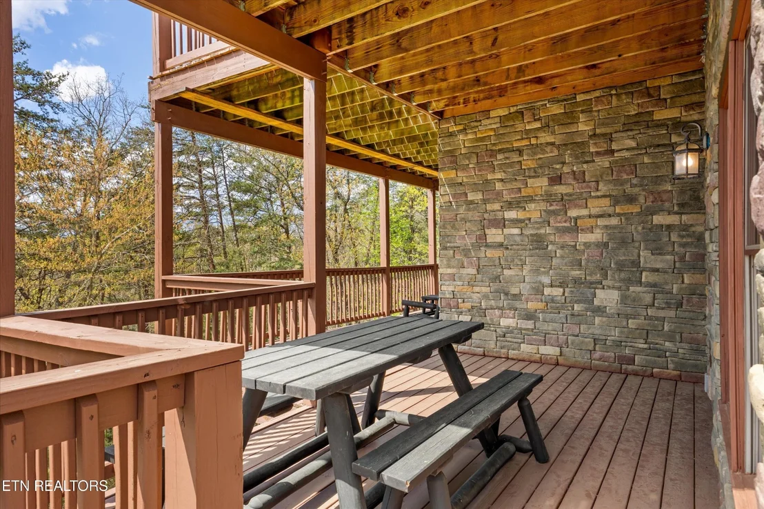 Photo of 1107 N Trail Drive