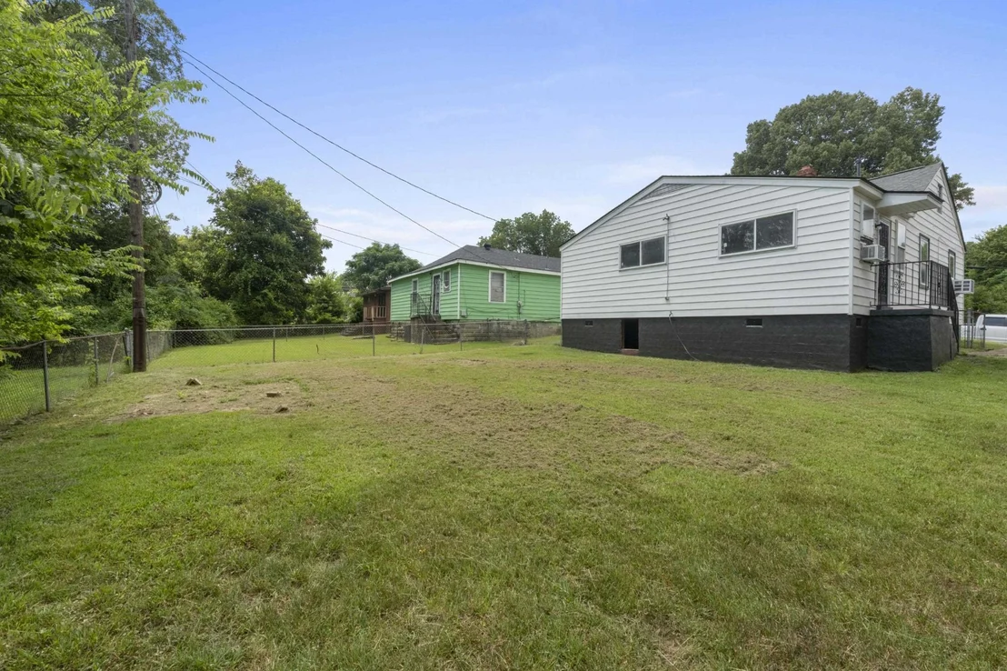 Photo of 1355 DORIS AVE