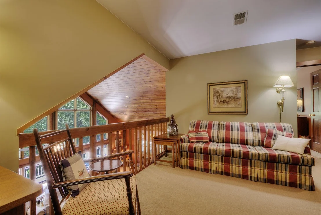 Photo of 121 Greystone Way