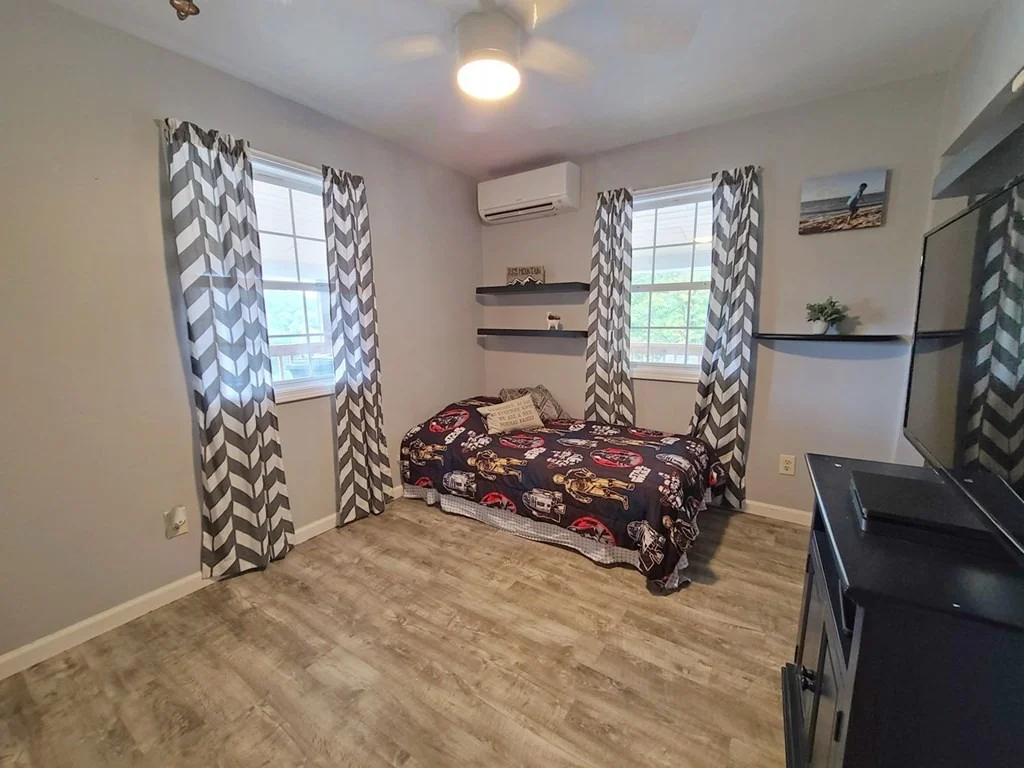 Photo of 669 Red Bud Lane