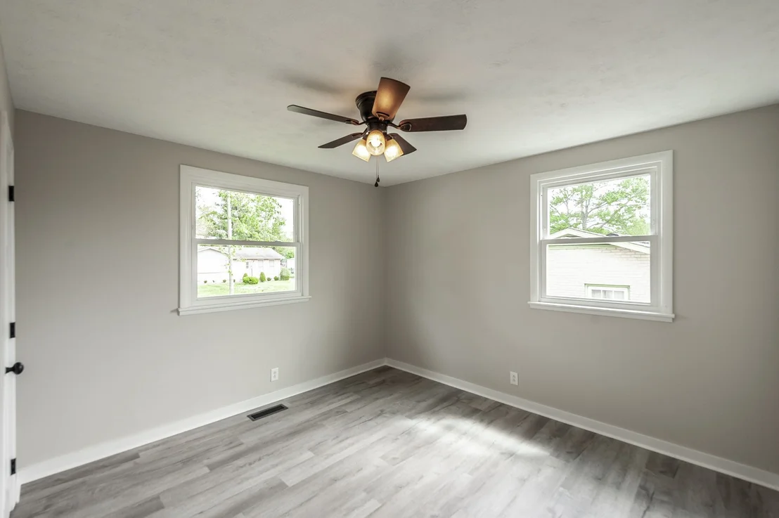 Photo of 709 Perry Dr