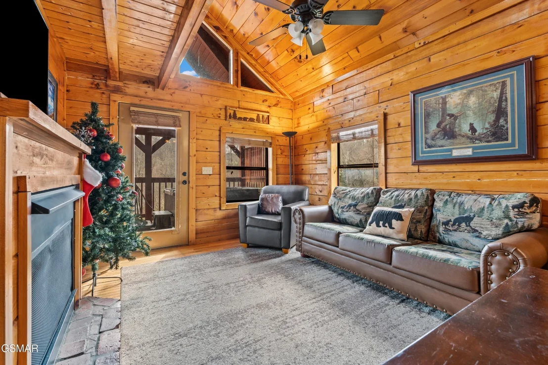 Photo of 513 Hideaway Ridge Circle