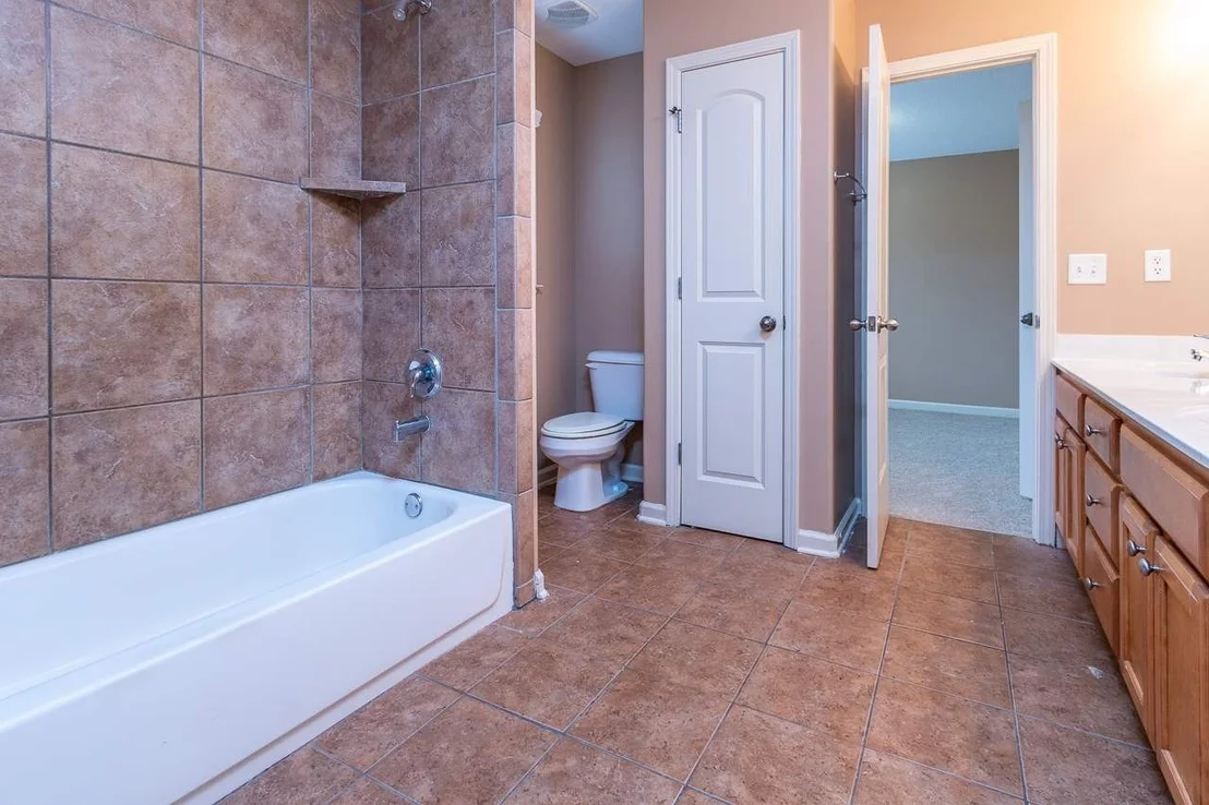 Photo of 6081 MAHER TRL
