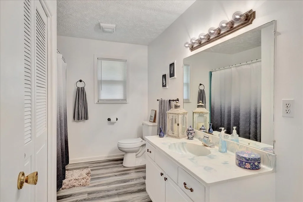 Photo of 1404 Emily Drive