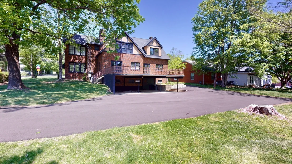 Photo of 1007 Poplar St
