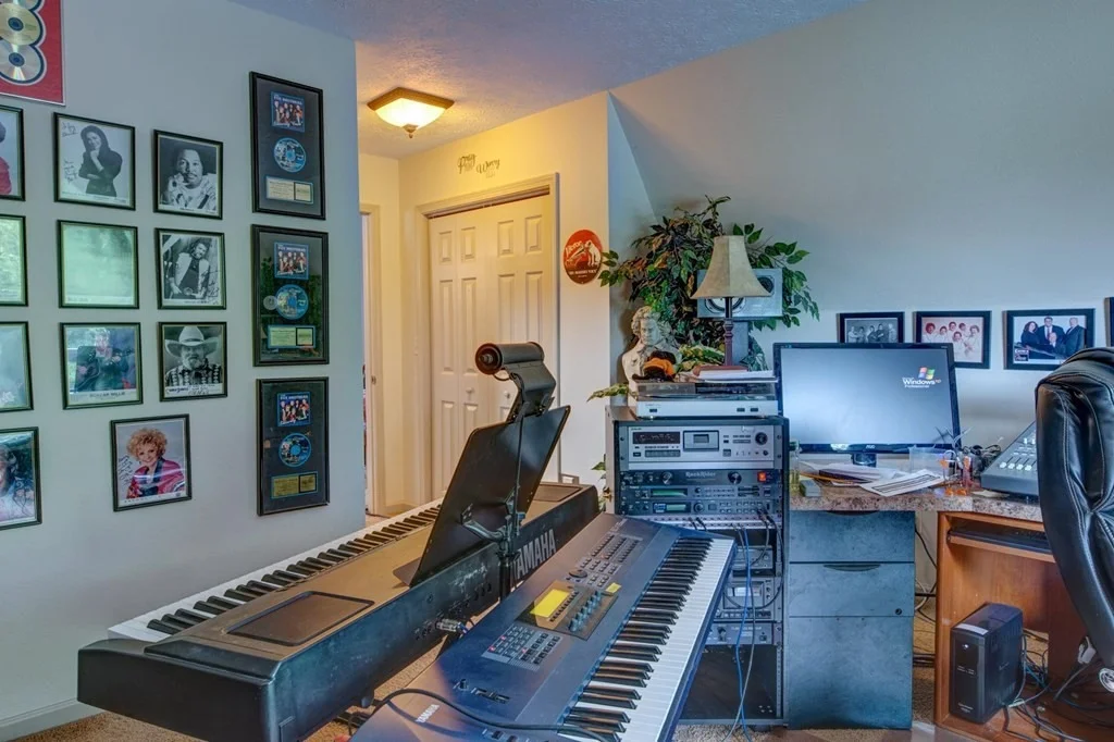 Photo of 372 Grandview Drive