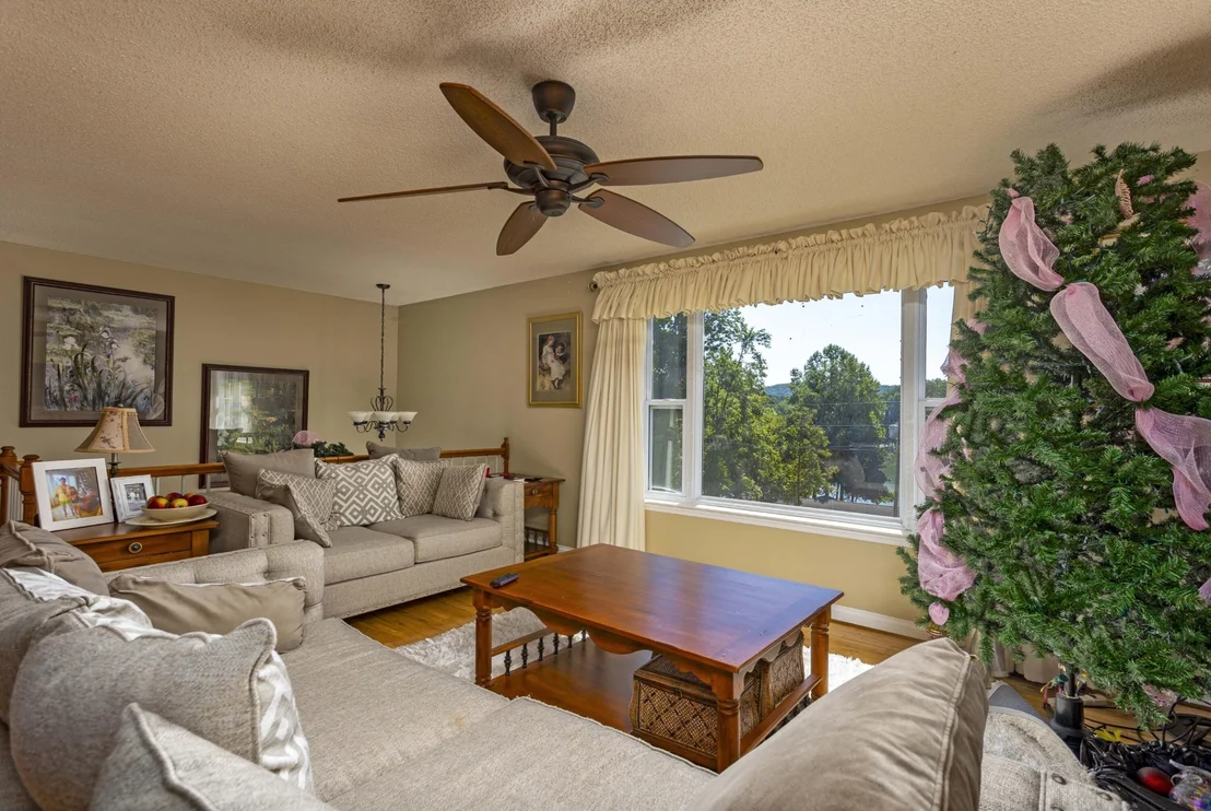 Photo of 672 Toestring Cove Road