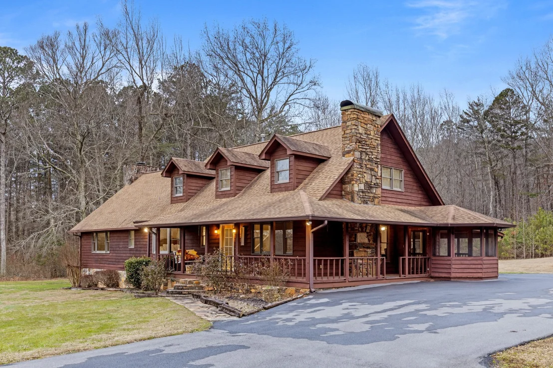 Photo of 446 Jamestown Road