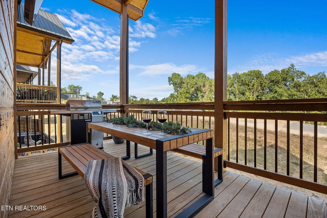 Photo of 519 Warbonnet Way