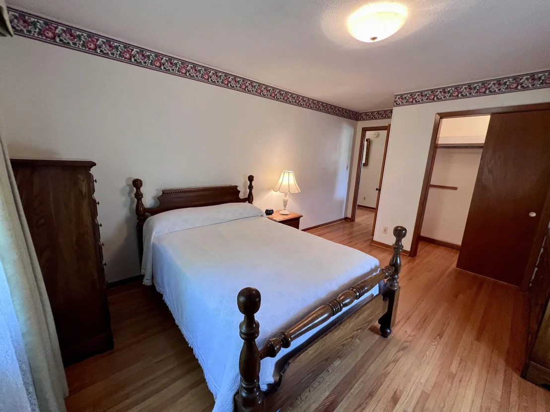Photo of 1689 Ridge Road