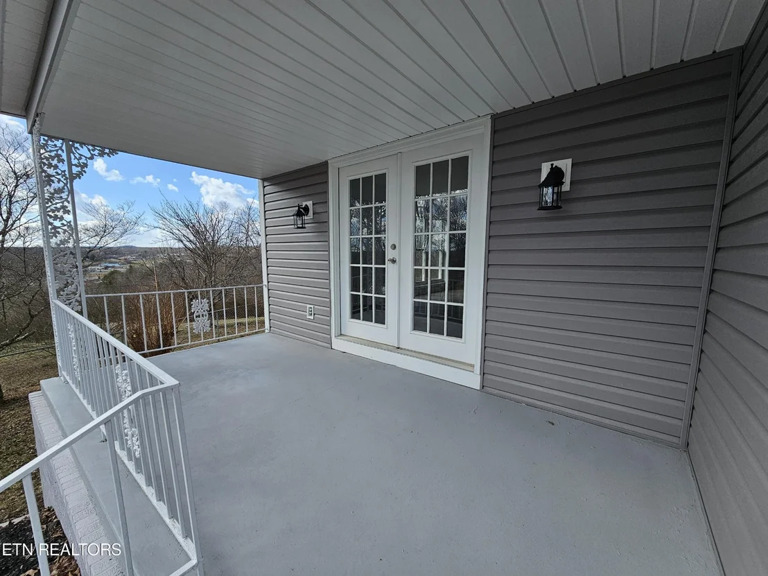 Photo of 327 Longview Drive