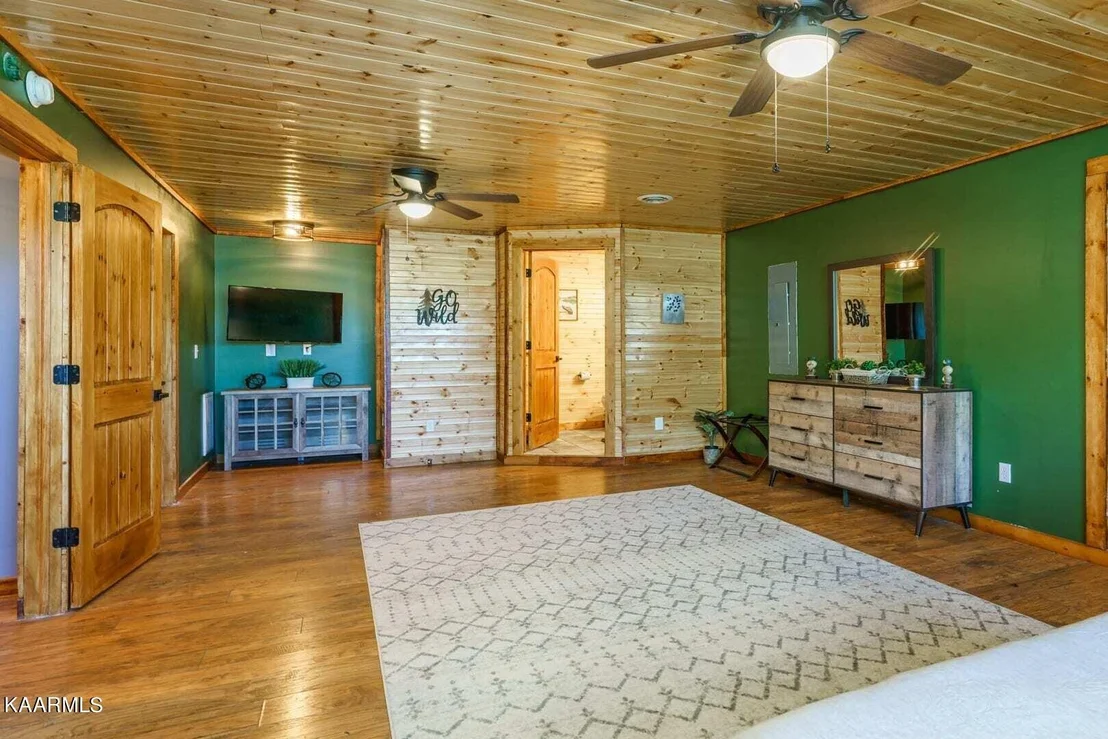Photo of 1340 Sunrise Drive