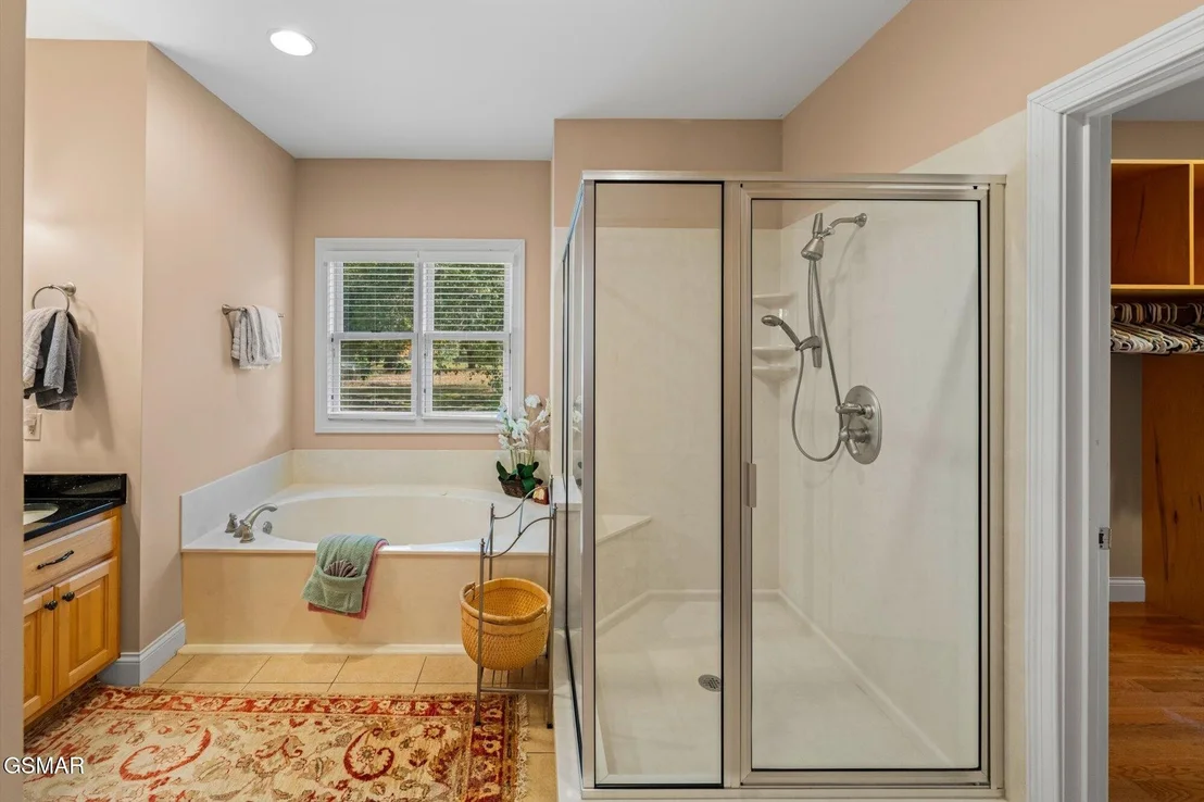 Photo of 1435 White Oak Drive