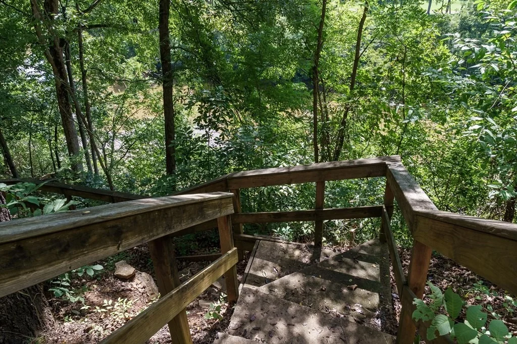 Photo of 1065 Kodak Road
