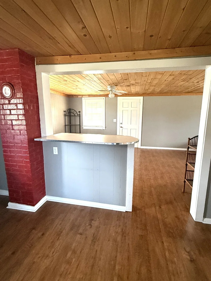 Photo of 237 County Farm Rd