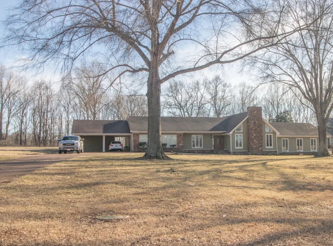 Photo of 23 Forked Oak Ln