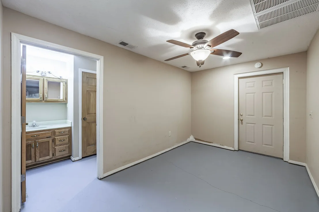 Photo of 40 Pine Cv