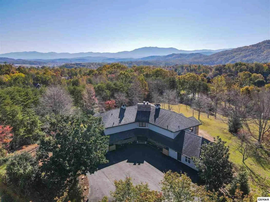 Photo of 1252 Crestview Drive