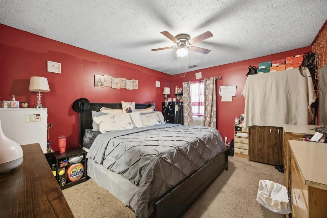 Photo of 915 Sylvan Drive